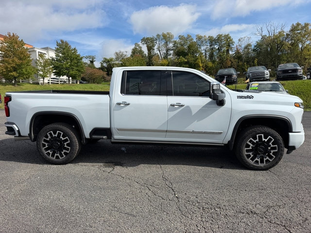 Used 2026 Chevrolet Silverado 2500 High Country w/ High Country Premium Package AWD/4WD image 7