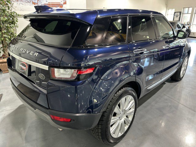 Used 2017 Land Rover Range Rover Evoque HSE AWD/4WD image 2