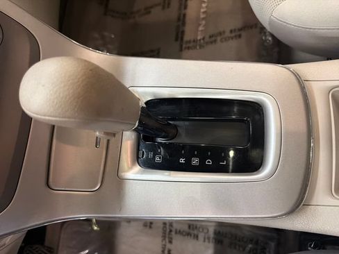 Used 2013 Nissan Sentra SV FWD image 25