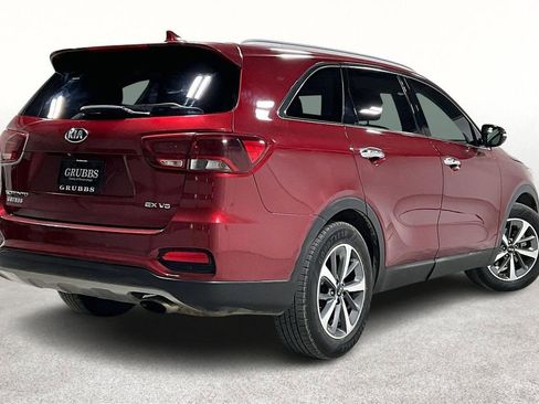 Used 2019 Kia Sorento EX image 2