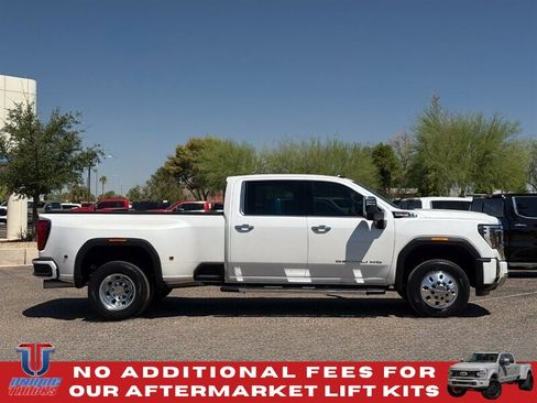 Used 2024 GMC Sierra 3500 Denali w/ Denali Reserve Package AWD/4WD image 5