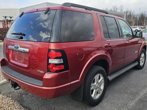 Used 2007 Ford Explorer XLT image 2