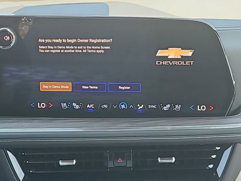 New 2026 Chevrolet Suburban Premier AWD/4WD image 19