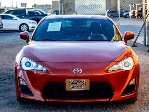 Used 2013 Scion FR-S image 9