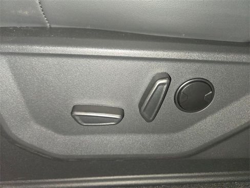 Used 2025 Ford Expedition Platinum image 12