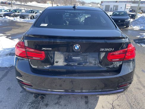 Used 2018 BMW 330i xDrive Sedan image 4