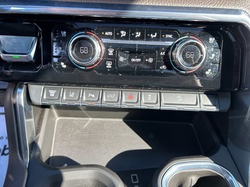 Used 2024 GMC Sierra 2500 Denali w/ Technology Package image 37