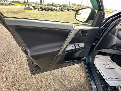 Used 2018 Toyota RAV4 LE w/ All Weather Liner Package image 13