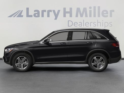 Used 2020 Mercedes-Benz GLC 300 4MATIC image 3