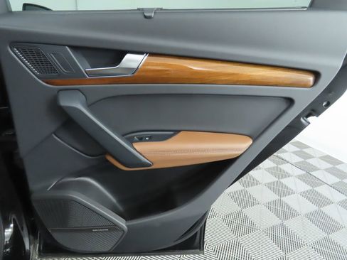 Used 2023 Audi Q5 2.0T Premium Plus w/ Premium Plus Package image 28