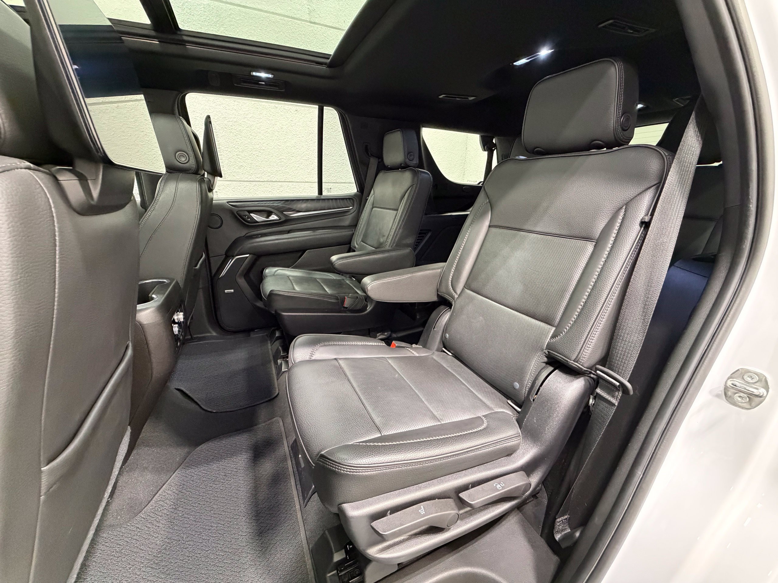 Used 2021 GMC Yukon Denali AWD/4WD image 27