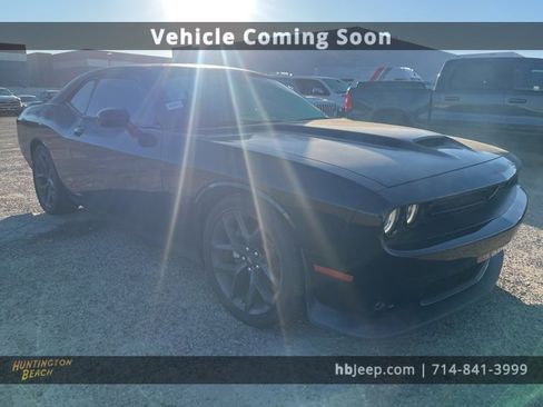 Used 2021 Dodge Challenger R/T w/ Blacktop Package image 3