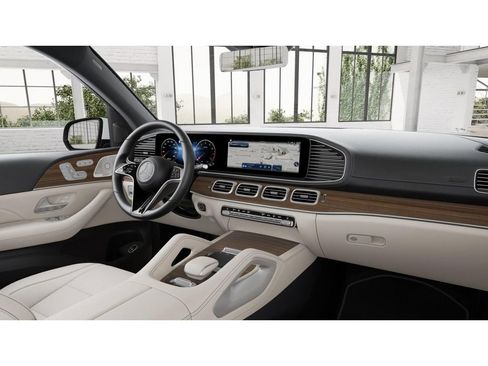New 2025 Mercedes-Benz GLS 450 4MATIC image 6