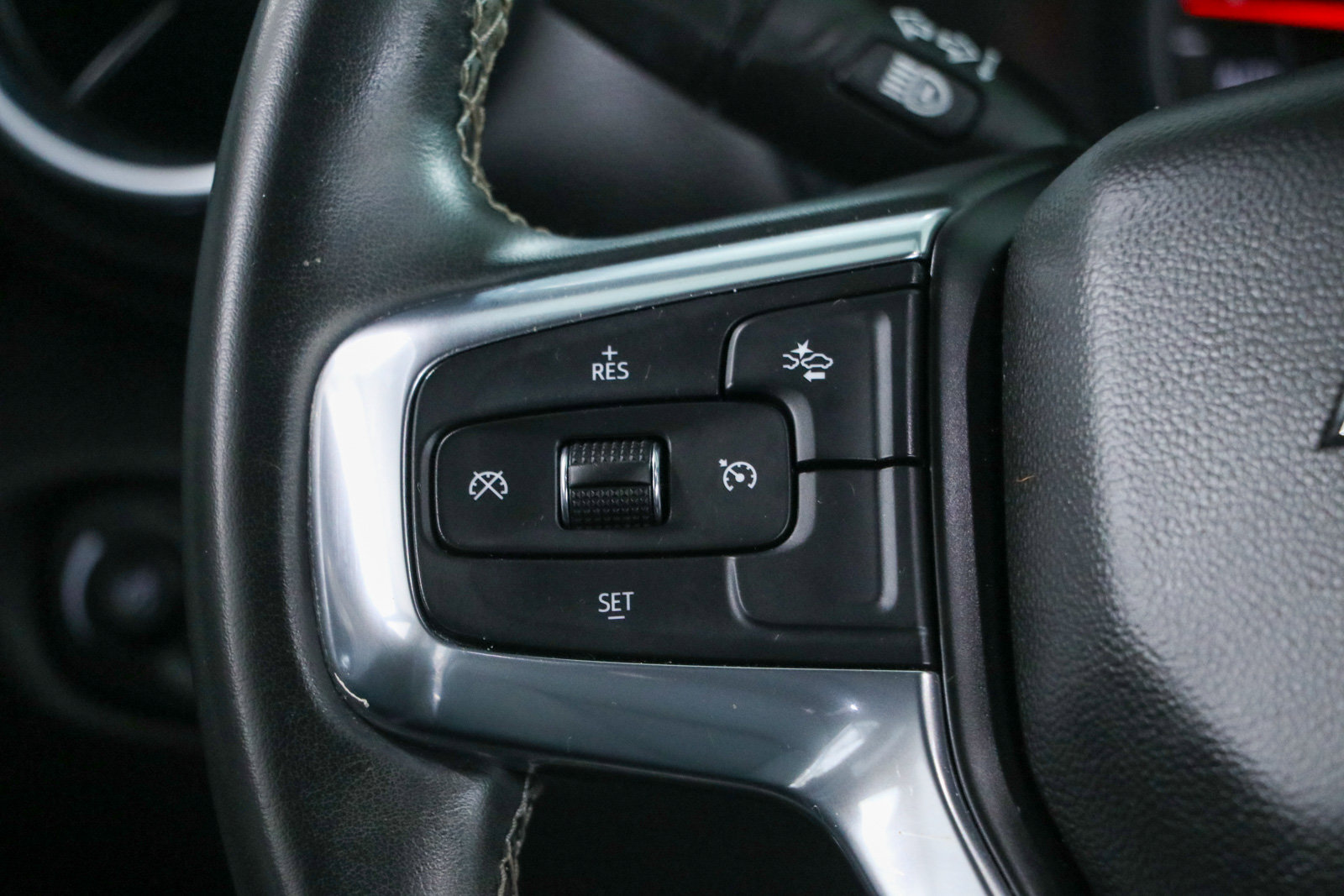 Used 2023 Chevrolet Blazer LT w/ Midnight/Sport Edition FWD image 13