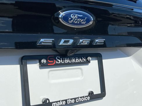 Used 2024 Ford Edge Titanium w/ Equipment Group 301A image 12