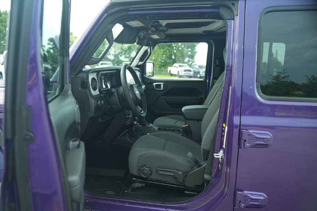 New 2026 Jeep Gladiator Sport AWD/4WD image 10