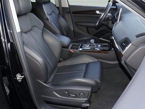 Used 2019 Audi Q5 2.0T Premium Plus w/ Premium Plus Package image 18