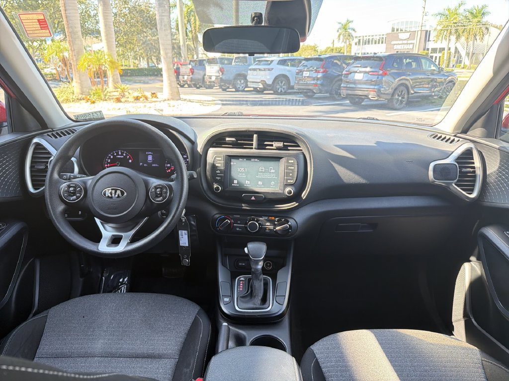 Used 2020 Kia Soul S FWD image 10