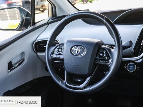 Used 2020 Toyota Prius Prime XLE FWD image 18