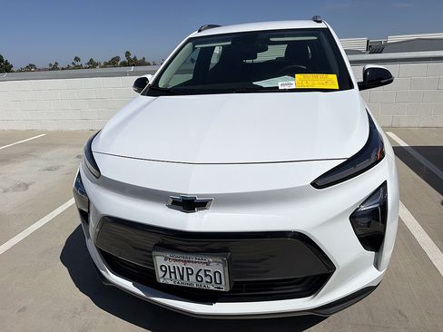 Used 2023 Chevrolet Bolt EUV LT w/ Driver Confidence Package FWD image 1