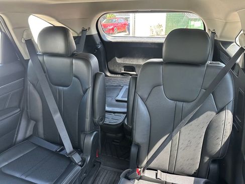Used 2023 Kia Sorento SX AWD/4WD image 19
