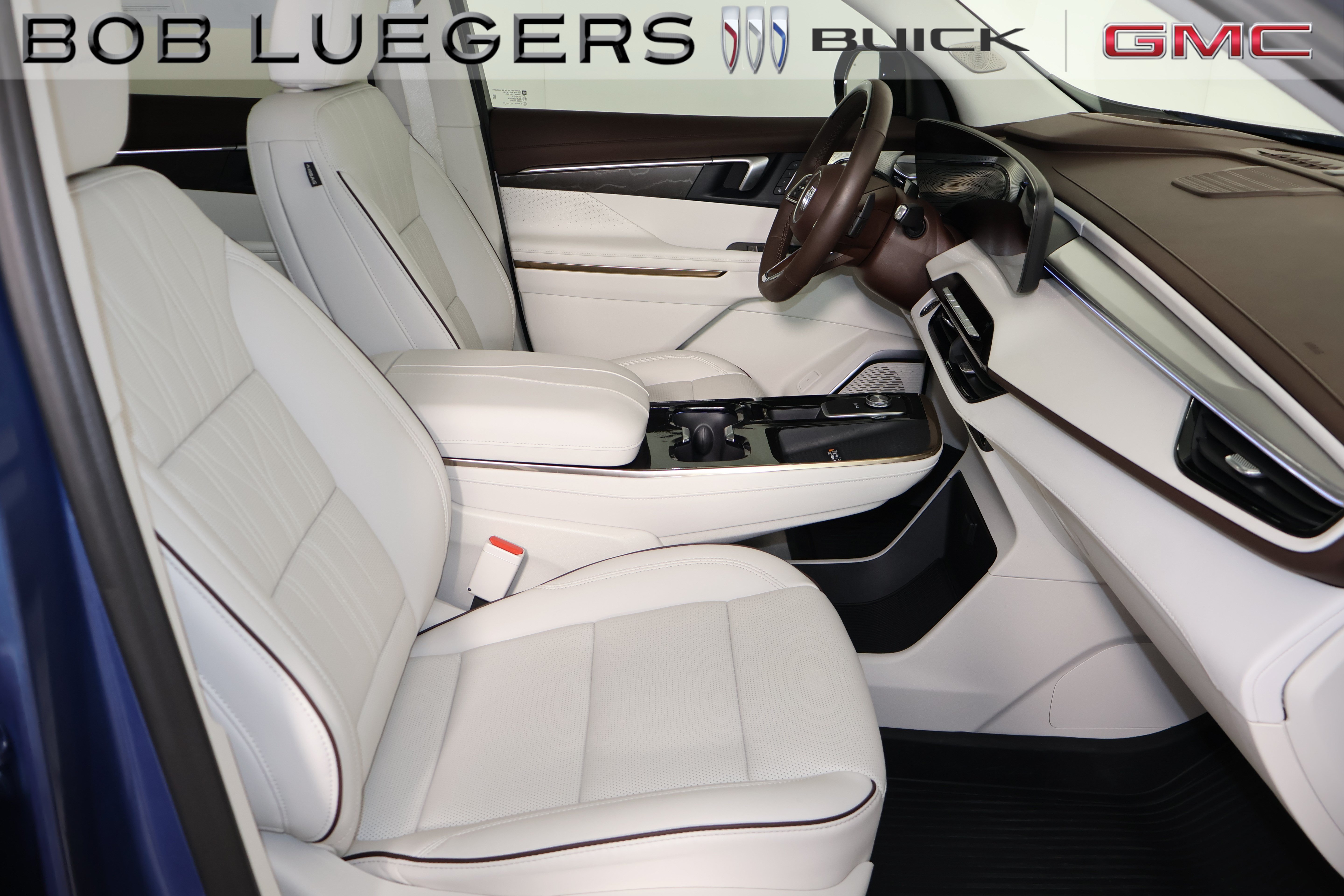 Certified 2026 Buick Enclave Avenir w/ Super Cruise Package AWD/4WD image 19
