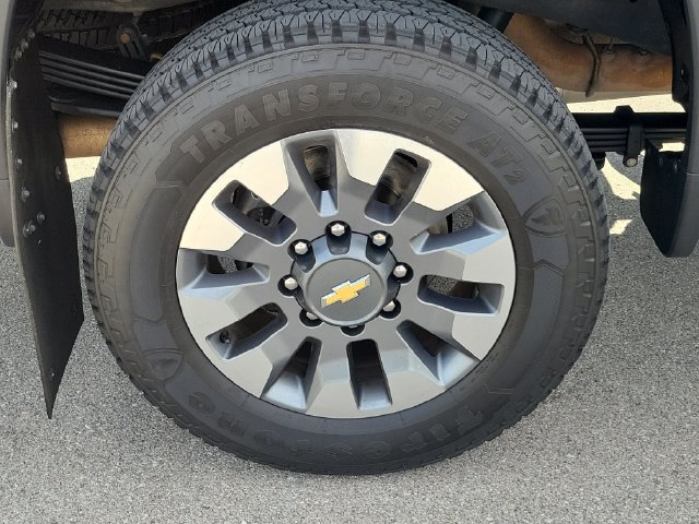 Used 2023 Chevrolet Silverado 2500 Custom w/ Custom Value Package AWD/4WD image 7