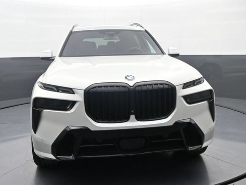 Used 2026 BMW X7 xDrive40i w/ M Sport Package AWD/4WD image 2