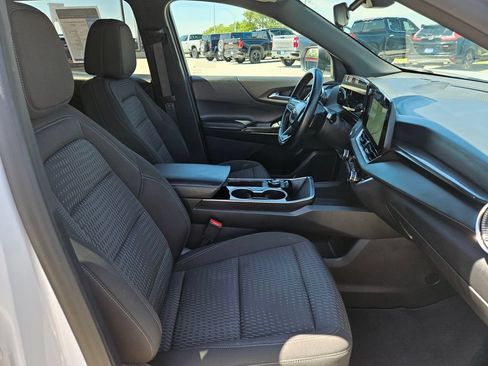 Used 2026 Chevrolet Equinox LT FWD image 34