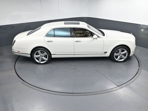 Used 2016 Bentley Mulsanne Speed image 41