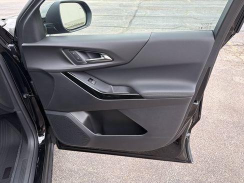 New 2026 Chevrolet Equinox LT w/ LPO, Floor Liner Package FWD image 28