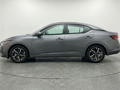 Used 2025 Nissan Sentra SV image 5