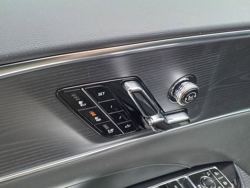 New 2025 Cadillac Lyriq Luxury image 23