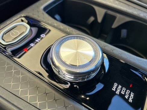 Used 2024 Jeep Wagoneer Launch Edition image 9