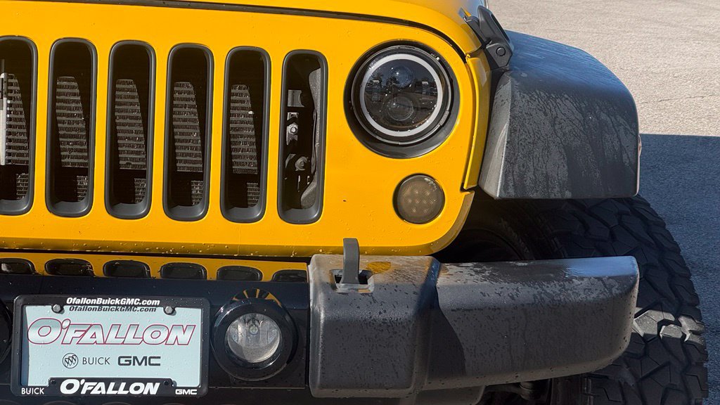 Used 2015 Jeep Wrangler Unlimited Sport AWD/4WD image 6