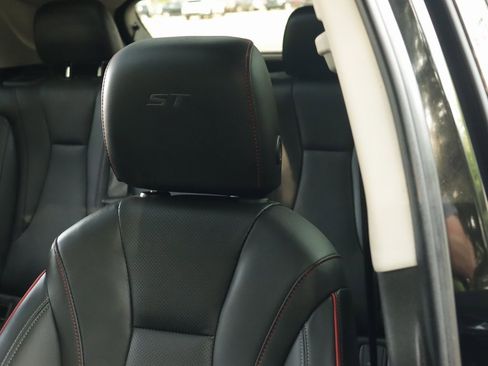 Used 2023 Buick Envision Essence w/ Sport Touring Package image 23