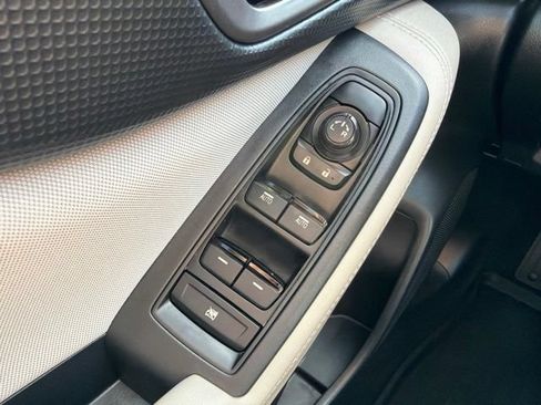 Used 2023 Subaru Forester Premium AWD/4WD image 16