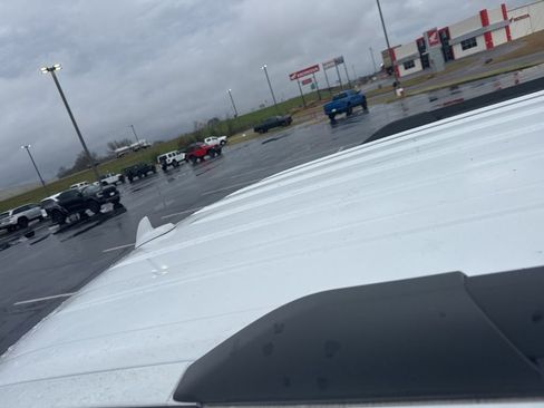 Used 2024 Ford Expedition XLT image 10