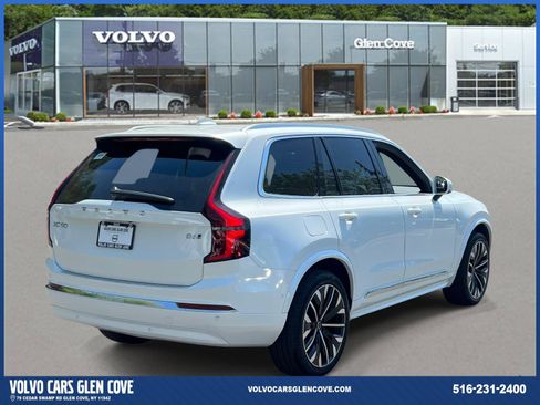 Used 2026 Volvo XC90 B6 Plus w/ Protection Package Premier AWD/4WD image 5