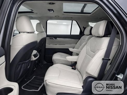 Used 2023 Hyundai Palisade Calligraphy FWD image 13