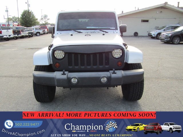 Used 2012 Jeep Wrangler Unlimited Sahara w/ Dual Top Group AWD/4WD image 2