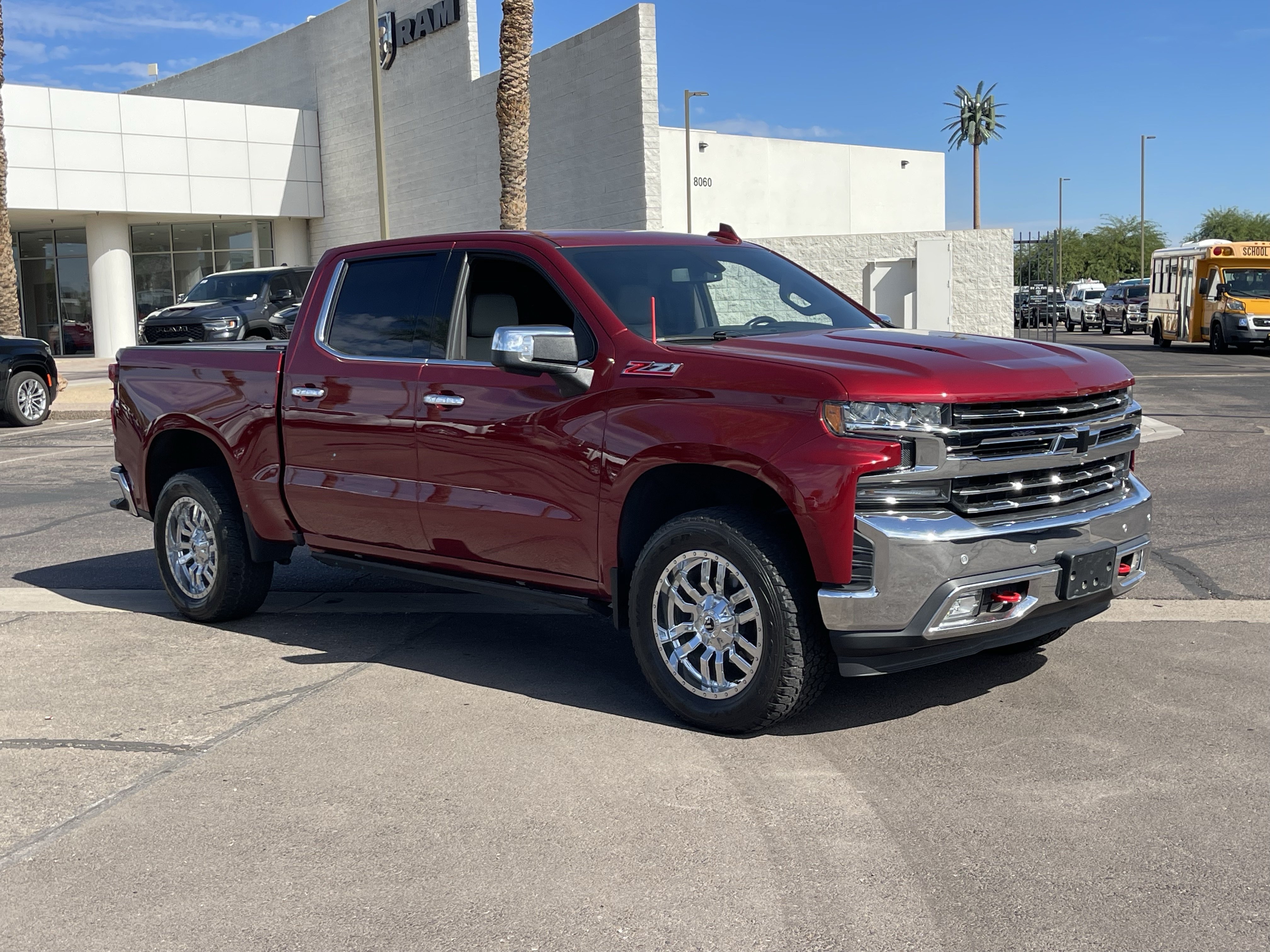 Used 2020 Chevrolet Silverado 1500 LTZ AWD/4WD image 7
