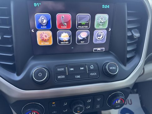Used 2017 GMC Acadia Denali w/ Technology Package FWD image 19