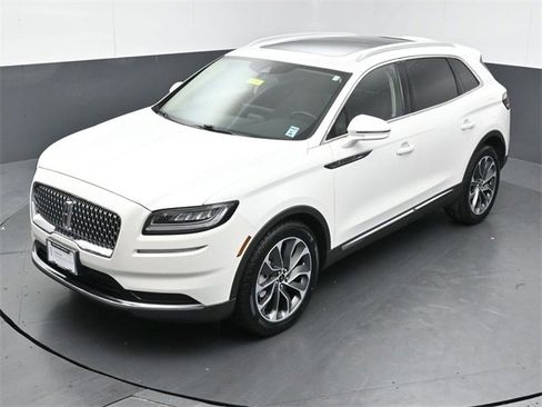 Certified 2023 Lincoln Nautilus Reserve w/ Luxury Package image 47