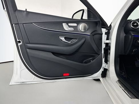 Used 2022 Mercedes-Benz E 350 Sedan image 20