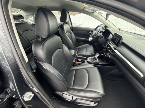 Used 2019 Kia Forte EX image 24