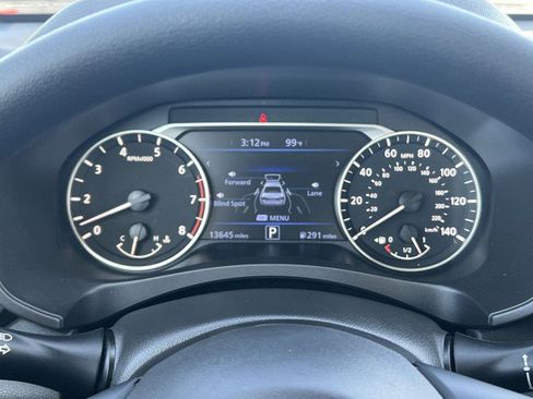 Used 2025 Nissan Altima 2.5 SV image 12