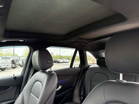 Used 2022 Mercedes-Benz GLC 300 4MATIC image 24
