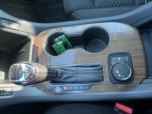 Used 2018 GMC Acadia SLE w/ Driver Alert Package I FWD image 21