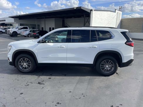 Used 2026 GMC Acadia Elevation image 8